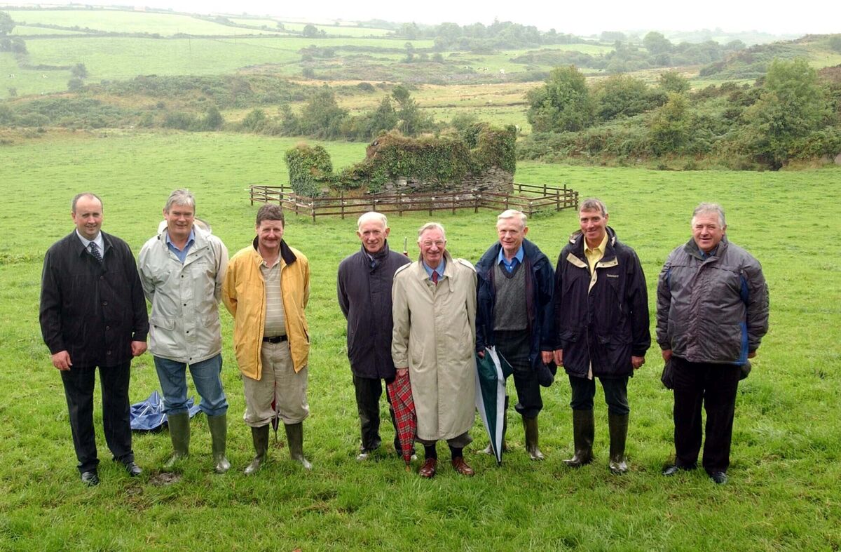 Members of the Crowley clan gathered at Crowley Castle in Ahakera, Dunmanway, in 2004. Picture: Dan Linehan.