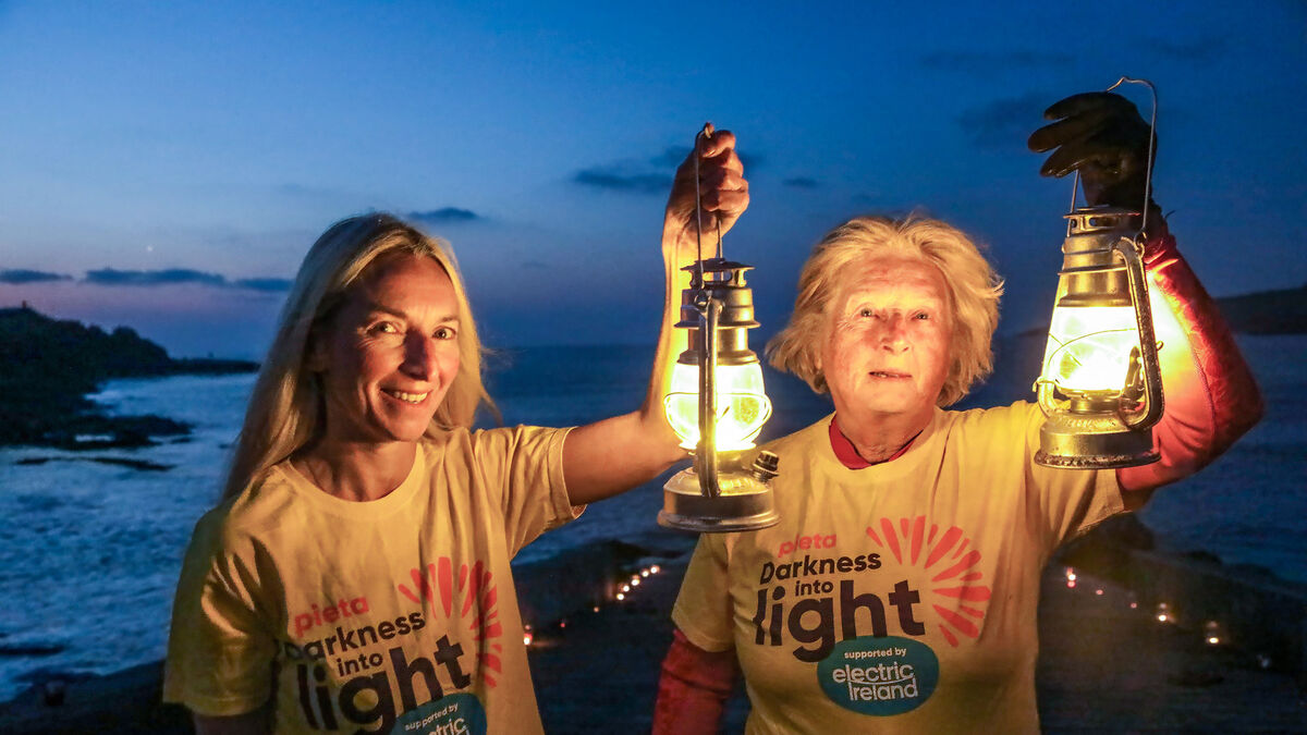 'With every song we sang, the light got brighter': Thousands across Cork mark Darkness Into Light