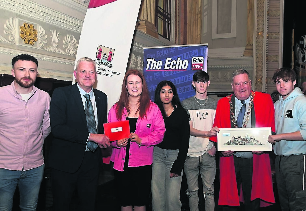 John Dolan, ‘The Echo’, and Lord Mayor Cllr Dan Boyle with Joe Curtin, Katie Galgey, Ersha Nahed, Chris Delurey, and Luke Mason of The Hut Youth Project, winners in the social services, charities, and environment category at the Lord Mayor’s Civic, Culture, and Community &amp; Voluntary Awards. Picture: Larry Cummins
                    