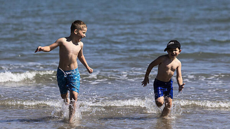 Enjoy the sunny weather this weekend – as Met Éireann predicts rain to return soon Enjoy the sunny weather this weekend – as Met Éireann predicts rain to return soon