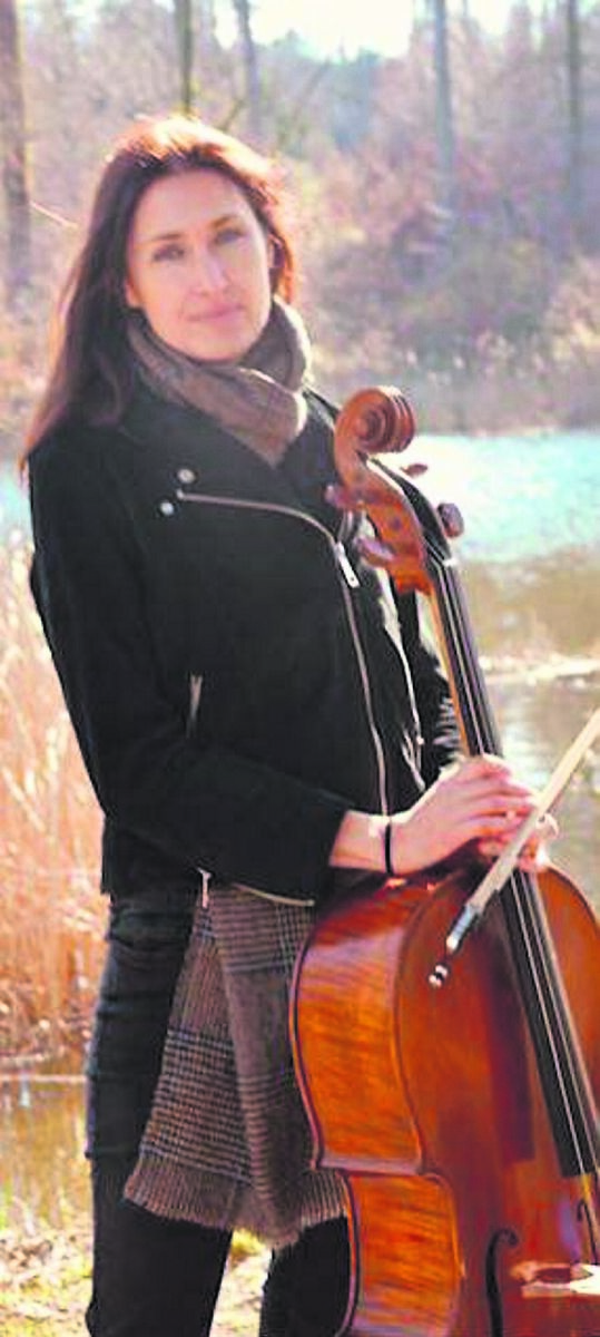 Charlotte Ryan plays and teaches cello and flute in Schloss Salem Internat Kollage and Salem Musikschule. Charlotte Ryan plays and teaches cello and flute in Schloss Salem Internat Kollage and Salem Musikschule.