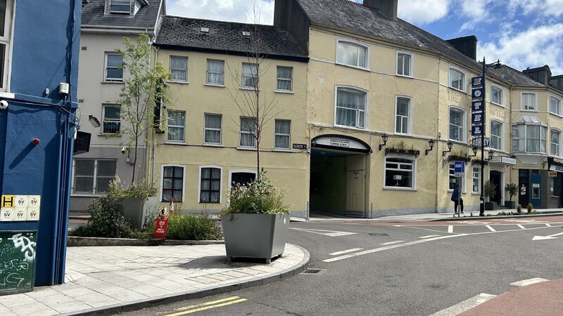 Three men hospitalised after Cork city centre incident last night Three men hospitalised after Cork city centre incident last night
