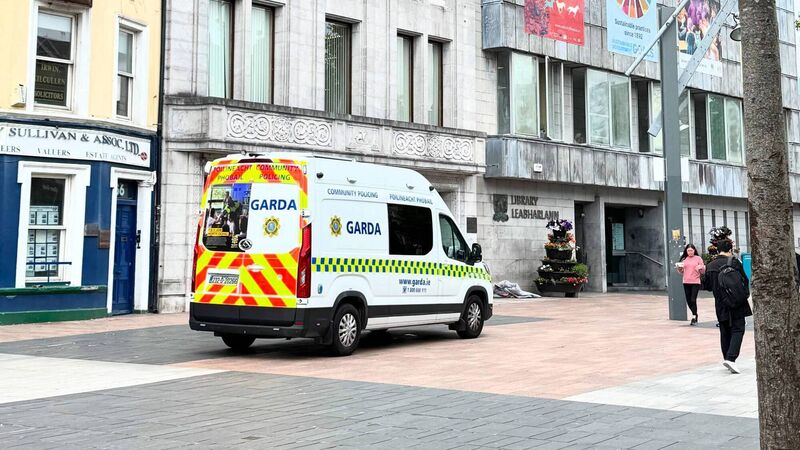 Businesses hail return of Garda van to Cork city Businesses hail return of Garda van to Cork city