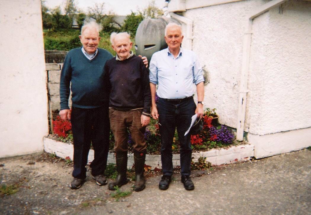 Jim Kelly's house in Hedford, July 2024. Left to right: Jim Kelly, Barraduff, John Joe Murphy, Barraduff and Donie Turner, Carrigpark, Mallow, Cork. Jim Kelly's house in Hedford, July 2024. Left to right: Jim Kelly, Barraduff, John Joe Murphy, Barraduff and Donie Turner, Carrigpark, Mallow, Cork.