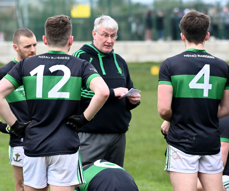 Nemo Rangers manager Robbie O'Dwyer with his players. Picture: Eddie O'Hare