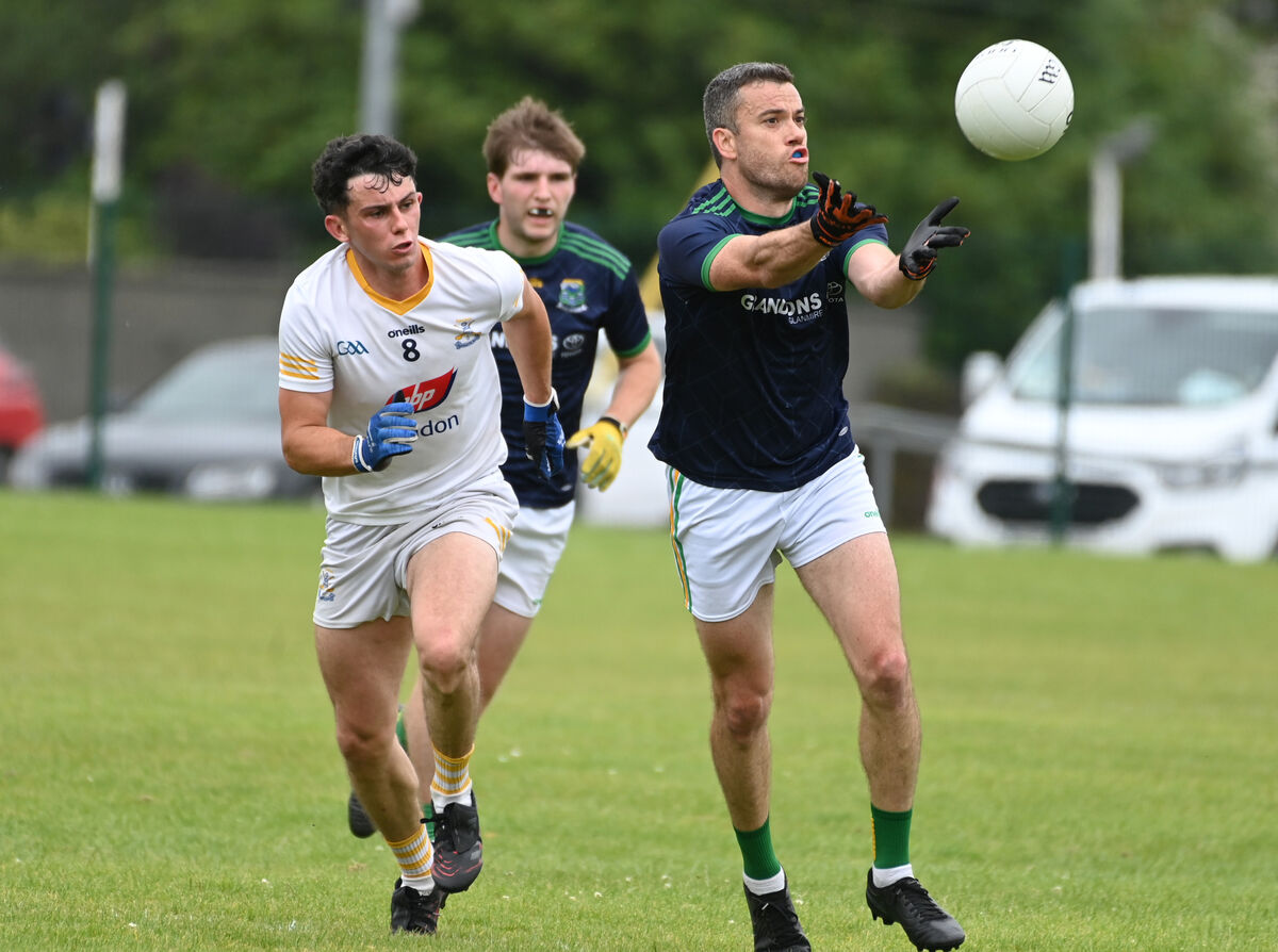 Glanmire's Darren Kenneally gathers the ball from Bandon's Dylan O'Donovan. Picture: Eddie O'Hare