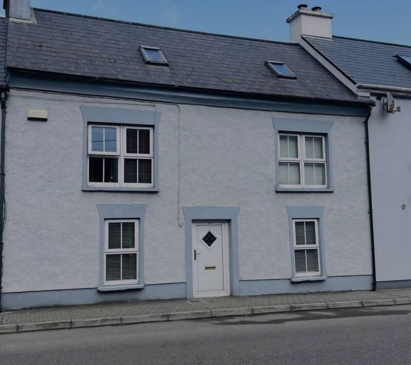 No.18, O’Mahony Avenue, Bandon, is beside the Riverview shopping centre, and up for €185,000. See No.3 