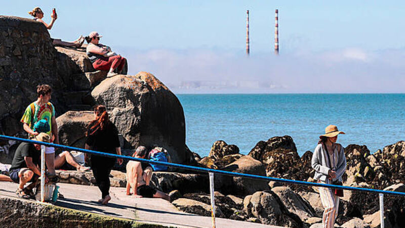 Hot weekend on the cards as Met Éireann predicts temperatures up to 28 degrees