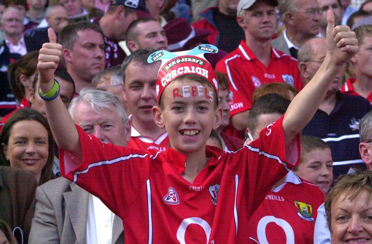 Michael Hartnett, from Kanturk, gives Cork the thumbs up at the All-Ireland Hurling Final at Croke Park on Sunday, September 11, 2005. Picture: Larry Cummins. 