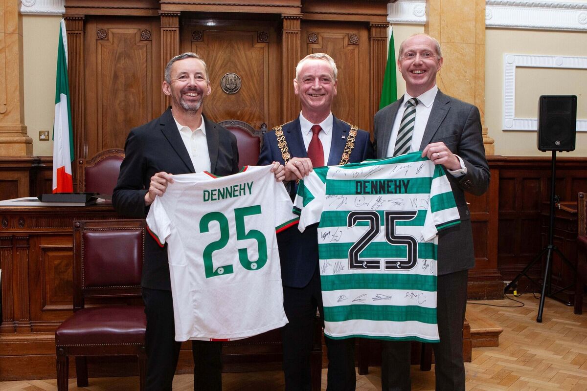 Dermot Usher, owner of Cork City FC, and Michael Nicholson, CEO of Celtic FC, presented the Lord Mayor of Cork City, Cllr Fergal Dennehy, with jerseys from each club at a special pre-match event at Cork City Hall. Picture: Diane Cusack