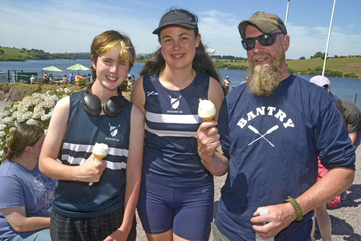 EJ Murphy, Grace Leonard and Dathaí Murphy from Bantry RC at the Irish Rowing Championships. Picture: Denis Boyle EJ Murphy, Grace Leonard and Dathaí Murphy from Bantry RC at the Irish Rowing Championships. Picture: Denis Boyle