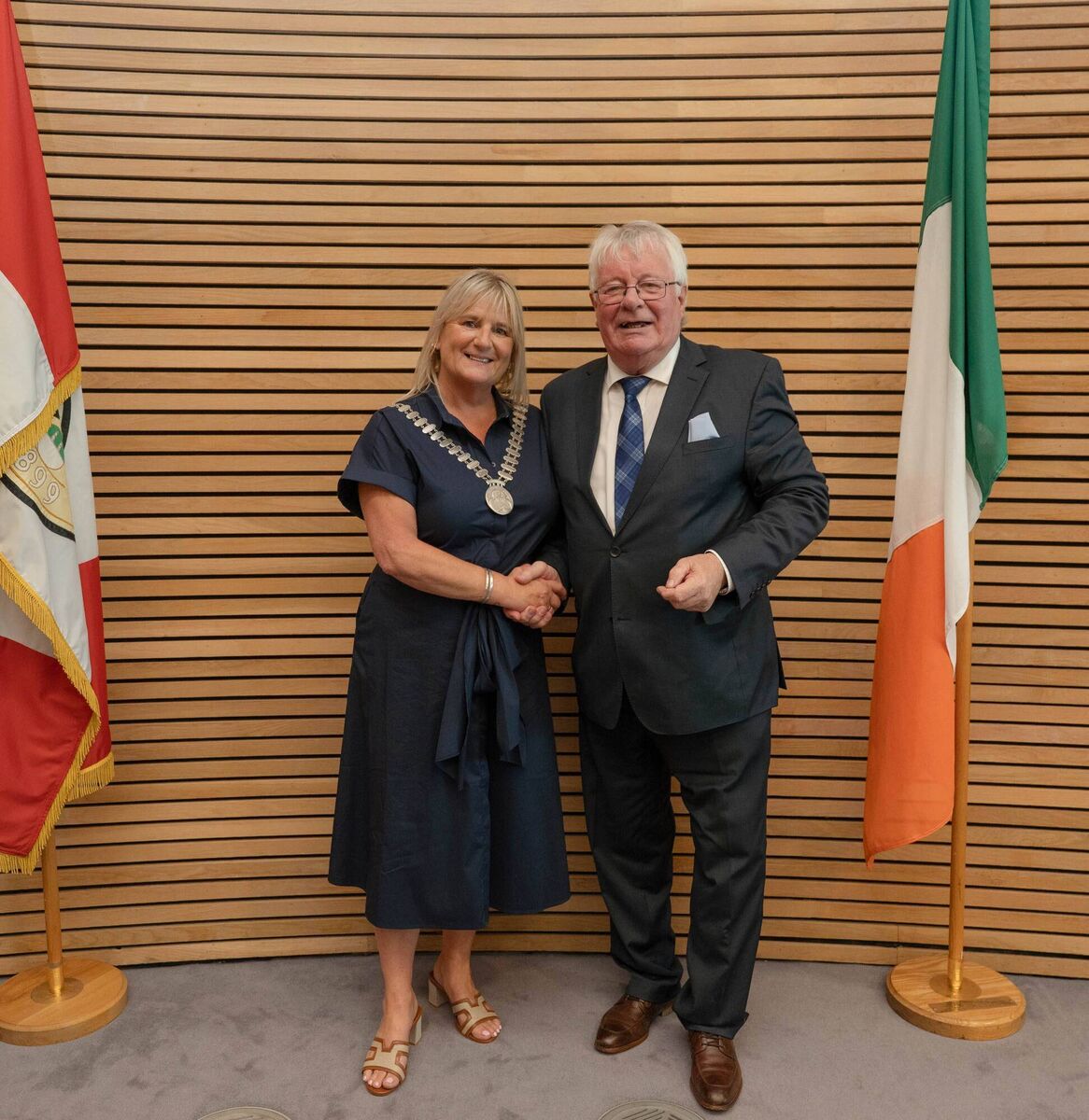 Mayor of the County of Cork, Mary Linehan Foley, with outgoing Mayor Cllr Joe Carroll. 