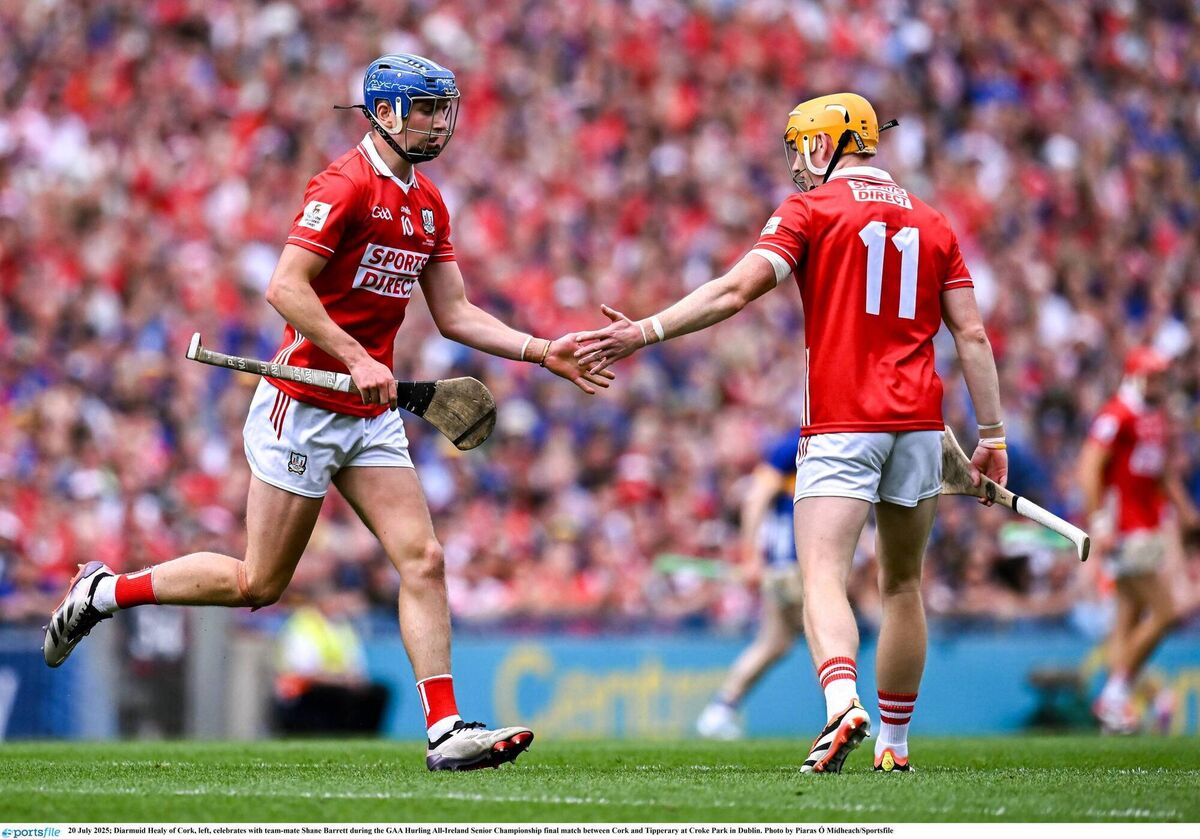 Diarmuid Healy of Cork, left, celebrates with team-mate Shane Barrett during the GAA Hurling All-Ireland Senior Championship final match between Cork and Tipperary at Croke Park in Dublin. Photo by Piaras Ó Mídheach/Sportsfile