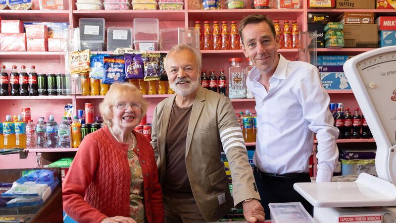 ‘Talk-masters’ were hottest ticket in Cork town for literary festival finale ‘Talk-masters’ were hottest ticket in Cork town for literary festival finale