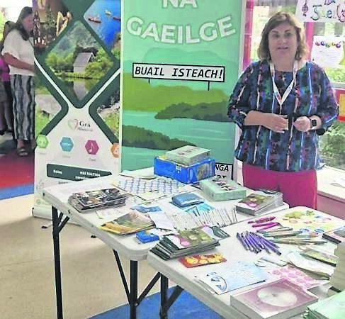 Bhí Nóra de Búrca ó chraobh Lachtaín Naofa i gCill na Martra i mbun seastán na Gaeilge ag Fleadh Cheoil na Mumhan i gCorcaigh.