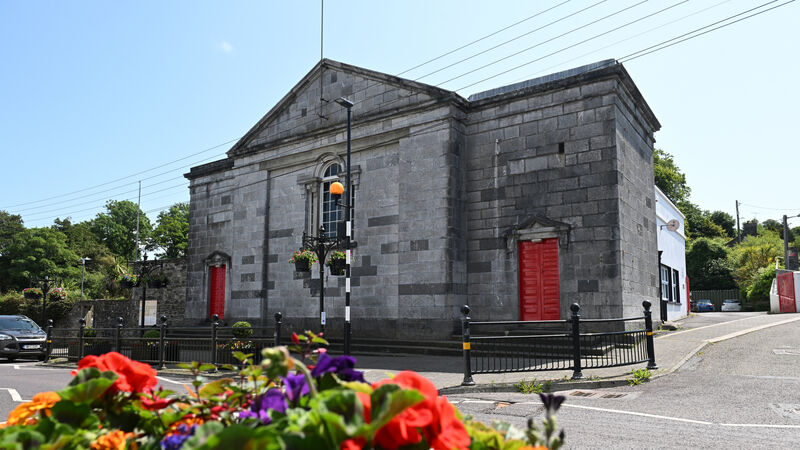 Cork woman tells court she was left to 'hitch hike home in the dark' following arrest