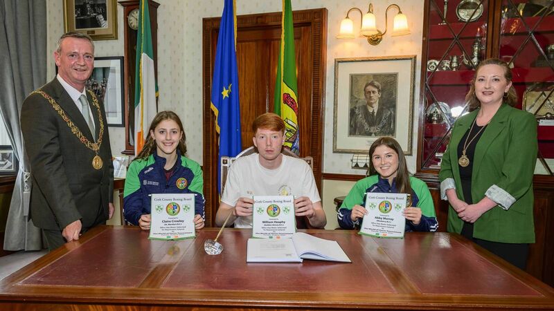 Mayfield Boxing Club welcomed to City Hall by the Lord Mayor