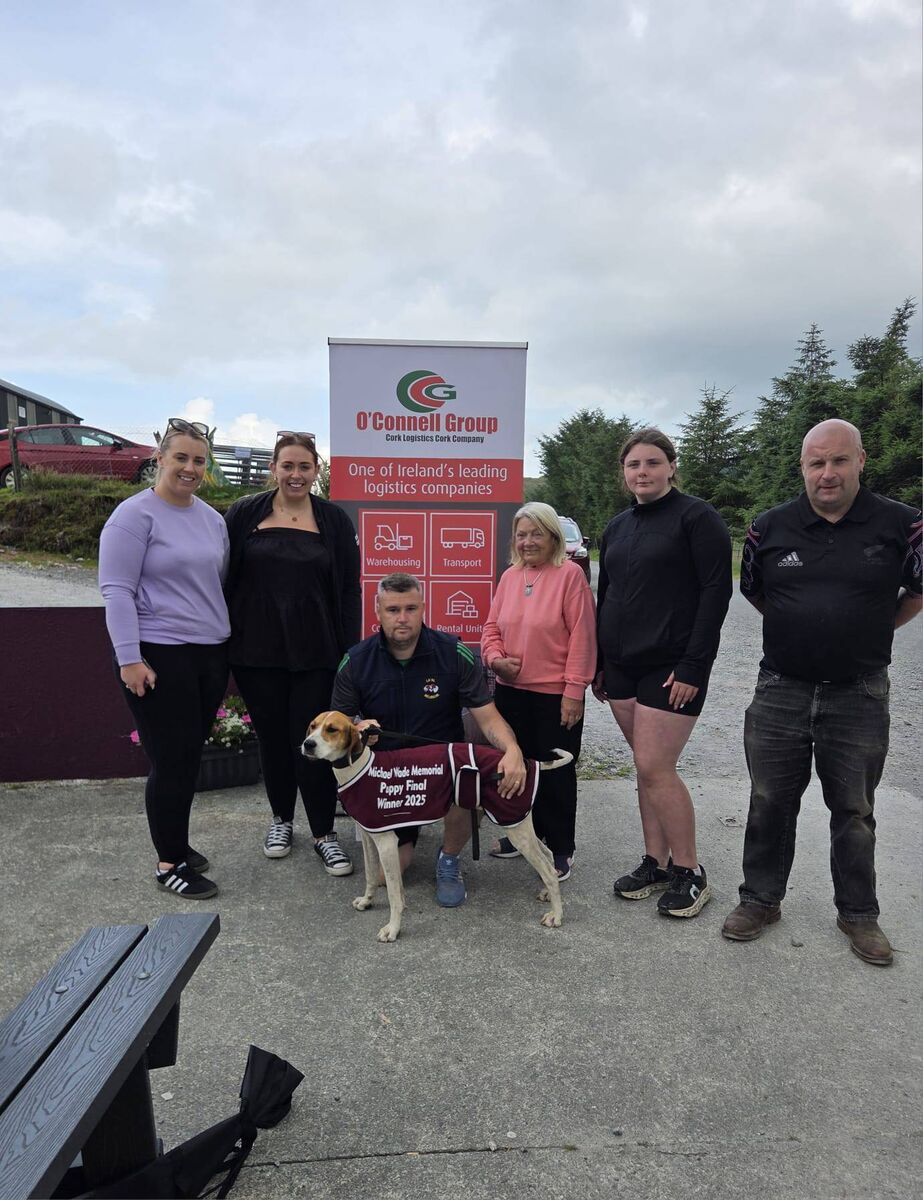 James Greene and supporters with Starman's Son winner of the Puppy International Draghunt Heat final at Coom.