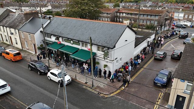 <p> Customers queue for food at Jackie Lennox chip shop on Bandon Road on the last day of business at the iconic Cork fast food outlet on Sunday,  October 6, 2024. Picture: Larry Cummins</p>