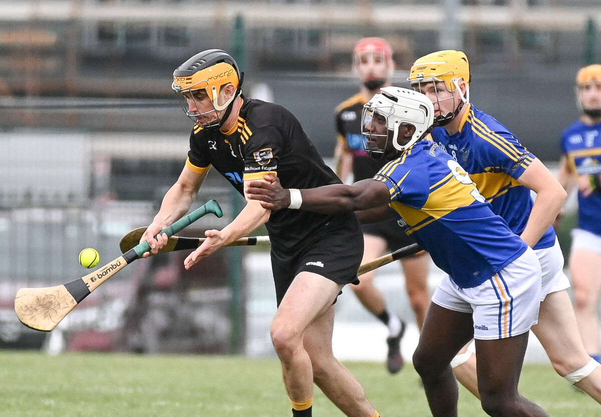 Fermoy's Martin Brennan gets his pass away under pressure from Carrigtwohill's Justin Oke, during their Senior A HC clash at Rathcormac. Picture: David Keane. Fermoy's Martin Brennan gets his pass away under pressure from Carrigtwohill's Justin Oke, during their Senior A HC clash at Rathcormac. Picture: David Keane.