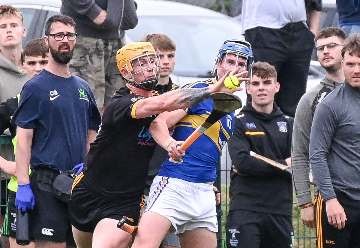 Carrigtwohill's Patrick Walsh and Fermoy's Shane Aherne tussle for possession. Picture: David Keane. Carrigtwohill's Patrick Walsh and Fermoy's Shane Aherne tussle for possession. Picture: David Keane.