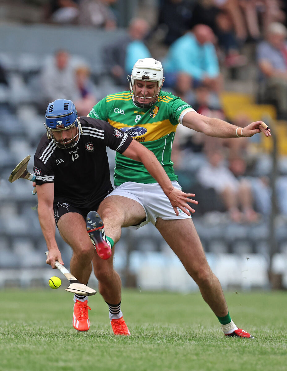  Patrick White, Midleton gets away from Tim O'Mahony, Newtownshandrum. Picture: Jim Coughlan.