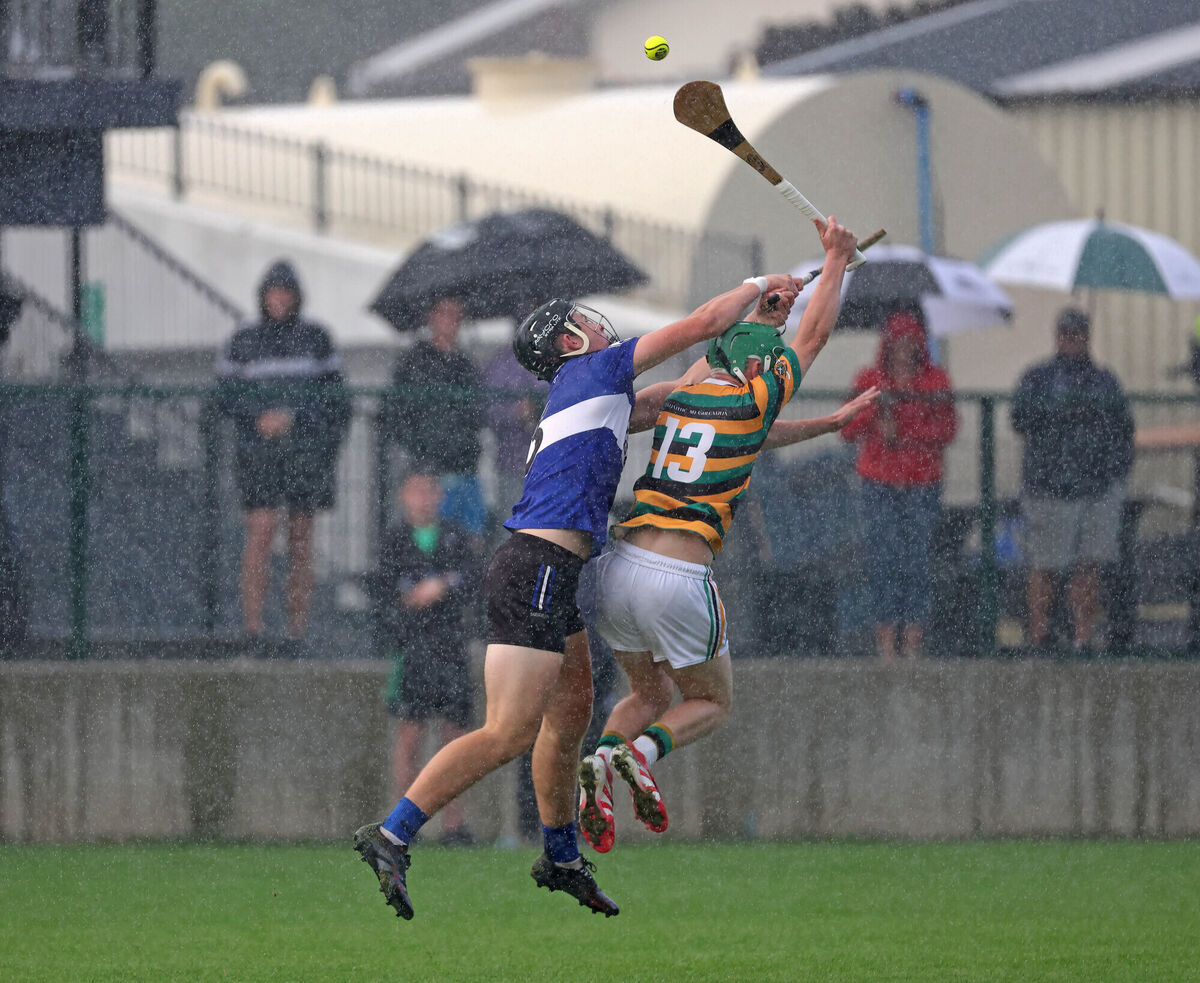  Tom O'Flynn, Sarsfields, battling Craig Turnbull, Glen Rovers. Picture: Jim Coughlan.