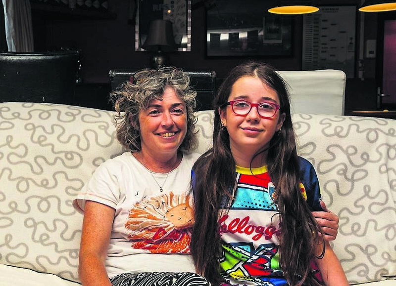  Mary O’Neill with her daughter Katie