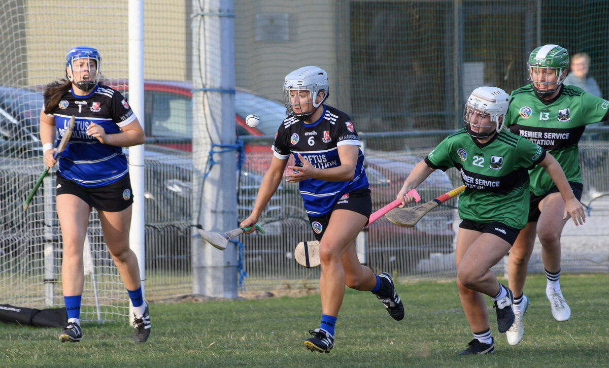  Olivia McAllen, Sarsfields, going past Killeagh players Orlaith Murphy and Aoife O'Regan. Picture: Dan Linehan