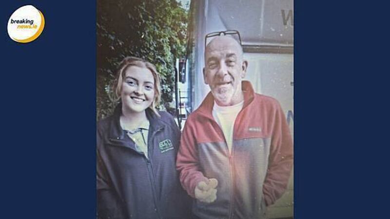 Private bus operator receiving calls from parents after children left stranded by Bus Éireann Private bus operator receiving calls from parents after children left stranded by Bus Éireann