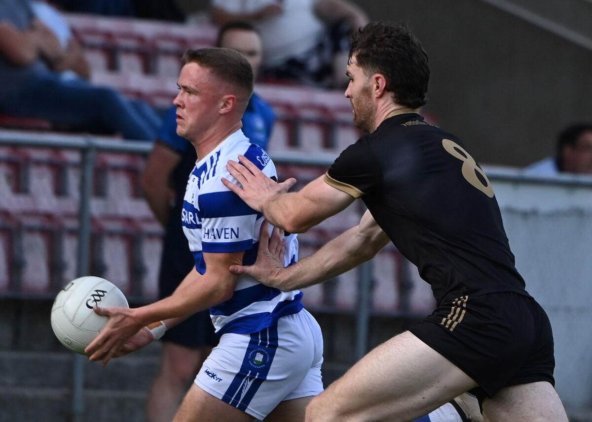 Castlehaven's Jamie O'Driscoll about to be tackled by Chris O'Leary of Valley Rovers. Picture: Martin Walsh Castlehaven's Jamie O'Driscoll about to be tackled by Chris O'Leary of Valley Rovers. Picture: Martin Walsh