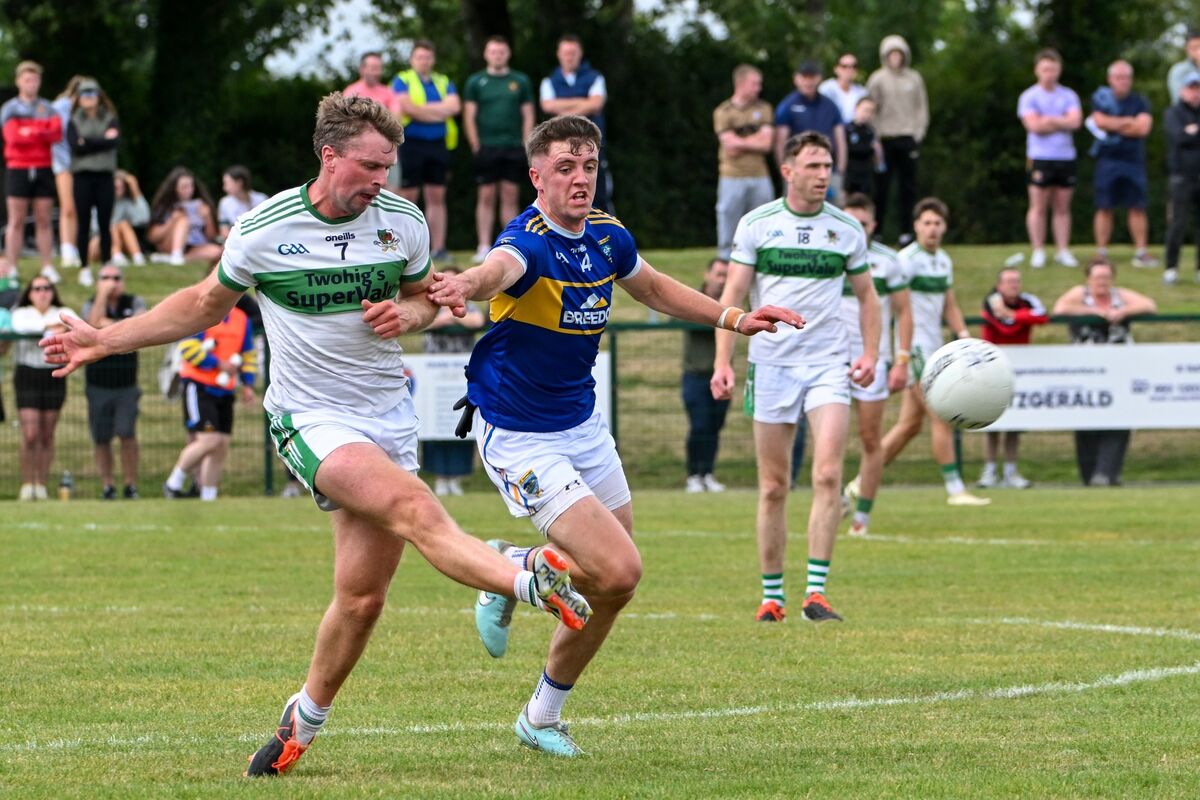 Kanturk’s Darren Browne drives play forward. Picture Chani Anderson Kanturk’s Darren Browne drives play forward. Picture Chani Anderson