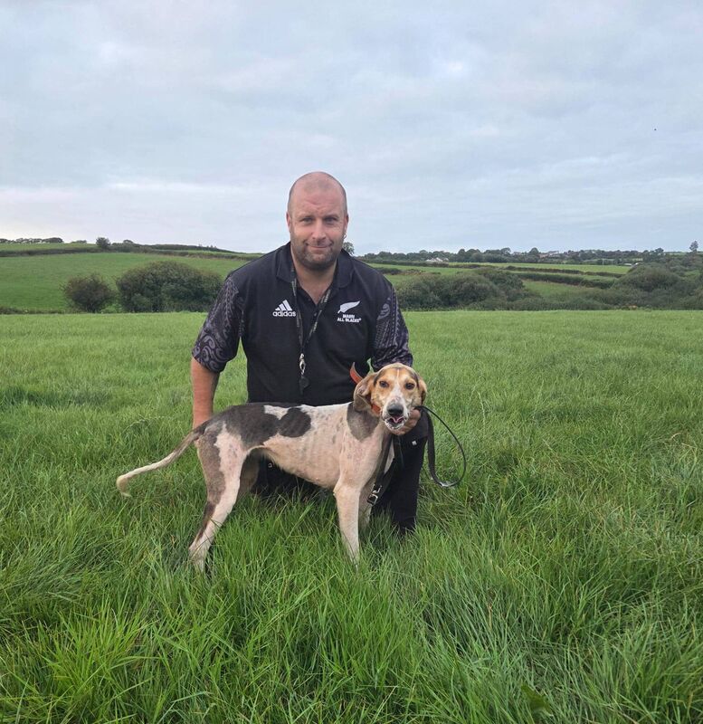 Cork Draghunting: Damien Wade with Slievemish Duchess of Clogheen winner of the Mayfield Puppy Draghunt. Cork Draghunting: Damien Wade with Slievemish Duchess of Clogheen winner of the Mayfield Puppy Draghunt.