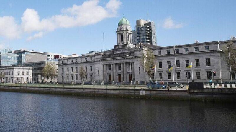 Cork councillors seek public meeting on water quality with Uisce Éireann management Cork councillors seek public meeting on water quality with Uisce Éireann management