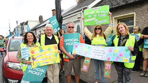 <p> Niamh Dalton, Harry Mooney, Ken Jordan, Orla Quilligan and Alison Phelan from St Columbas schools Douglas, Cork at the picket at the constituency office of Taoiseach Mícheal Martin at Evergreen Road, Turner's Cross earlier today. Picture: Larry Cummins</p>