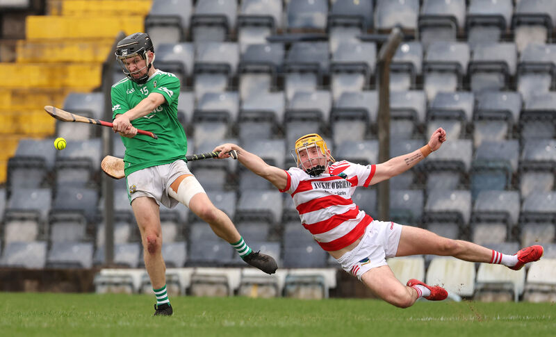  Lorcan Finn, Ballygiblin, tries to block Jamie O'Hanlon, Aghada. Picture: Jim Coughlan.