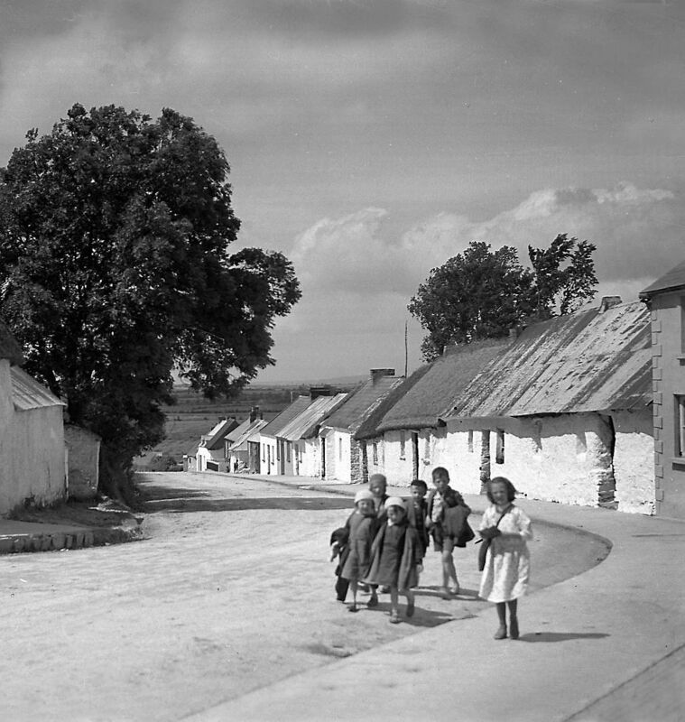 Children returning home from school at Dromina, near Charleville, in 1937