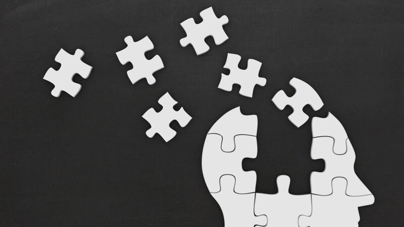5 early signs that you may have Alzheimer’s disease 5 early signs that you may have Alzheimer’s disease