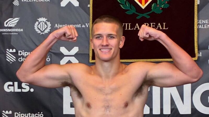 Tommy (the Governor) Hyde remains undefeated after he beat Patrick Allotey by split decision