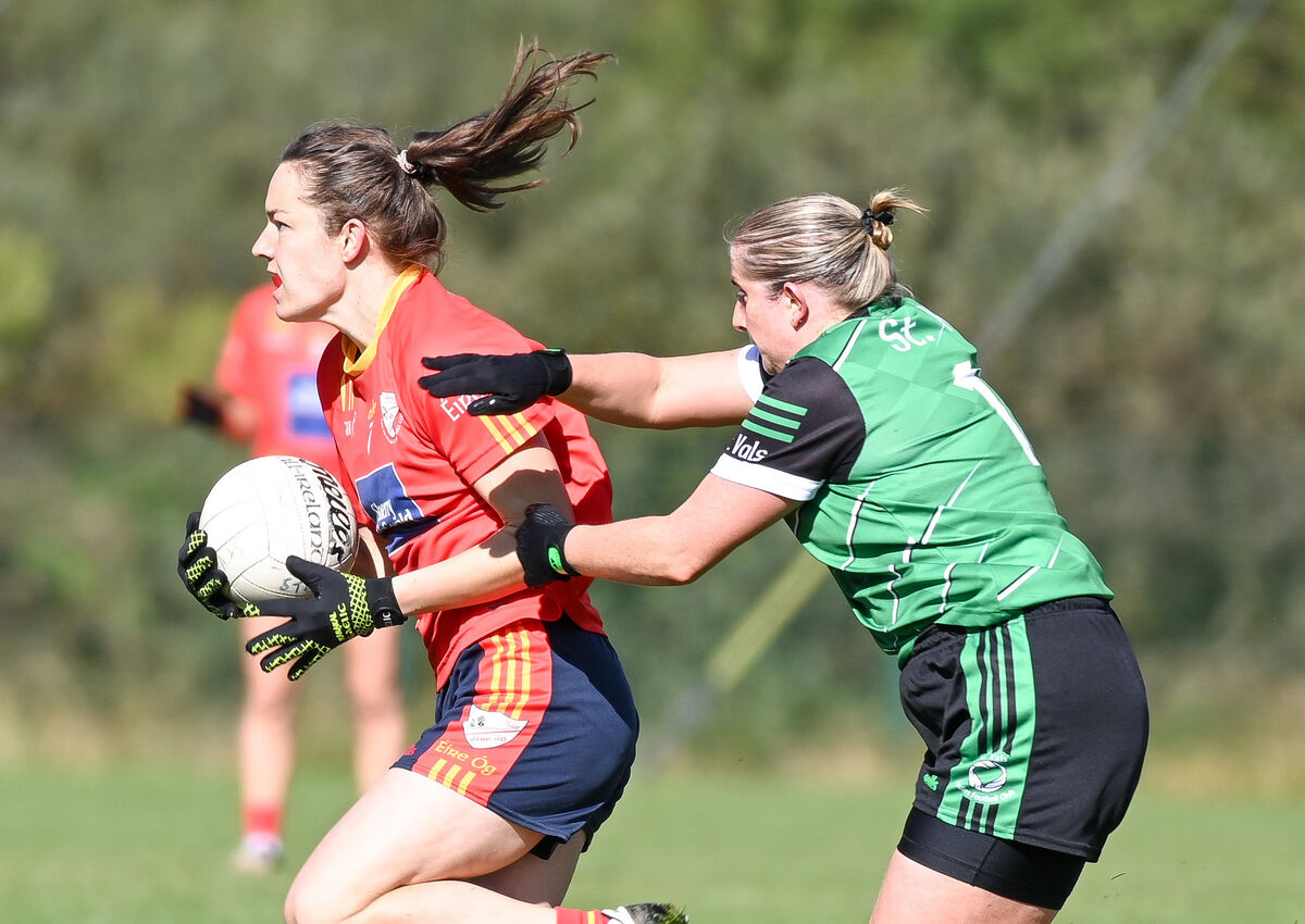  Elaine Crowley of Éire Óg tries to get away from Mairead Corkery of St Val's. Picture: David Keane.