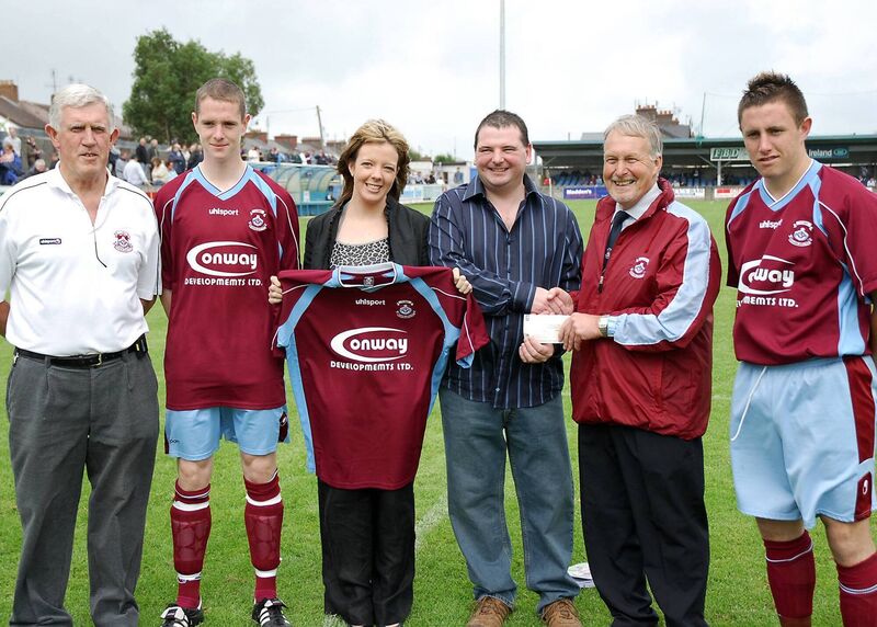 Cobh Rambler's U21 Sponsorship Presentation at St Colman's Park. Stephen Conway of Conway Developments Ltd. presenting the U21 Sponsorship Cheque to Willie Kane, Cobh Rambler's Commercial Manager. Also included at the presentation are, from left, John Meade, Jonathon Spillane, Linda Hegarty, and Wayne Cotter. /Picture: Damien Quirke