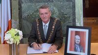 Book of Condolence opened for Don O'Leary at Cork's City Hall