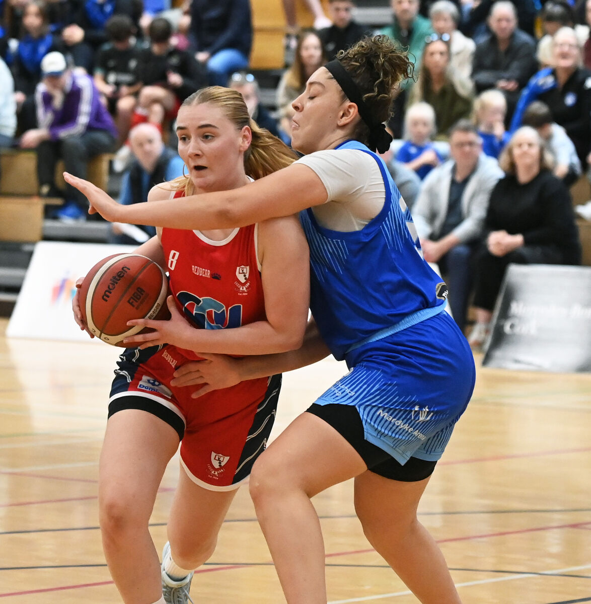 Gurranbraher Credit Union Brunell's Lauryn Homan is tackled by UCC Glanmire's Viane Cumber during the Domino's Women's Super League the Mardyke Arena. Picture; Eddie O'Hare