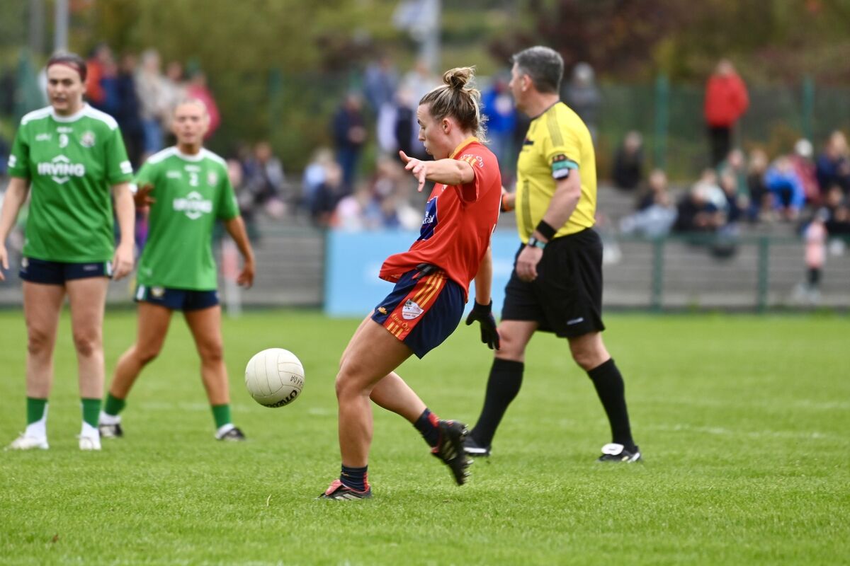  Laura Cleary kicks a point against Aghada. Picture: Larry Cummins