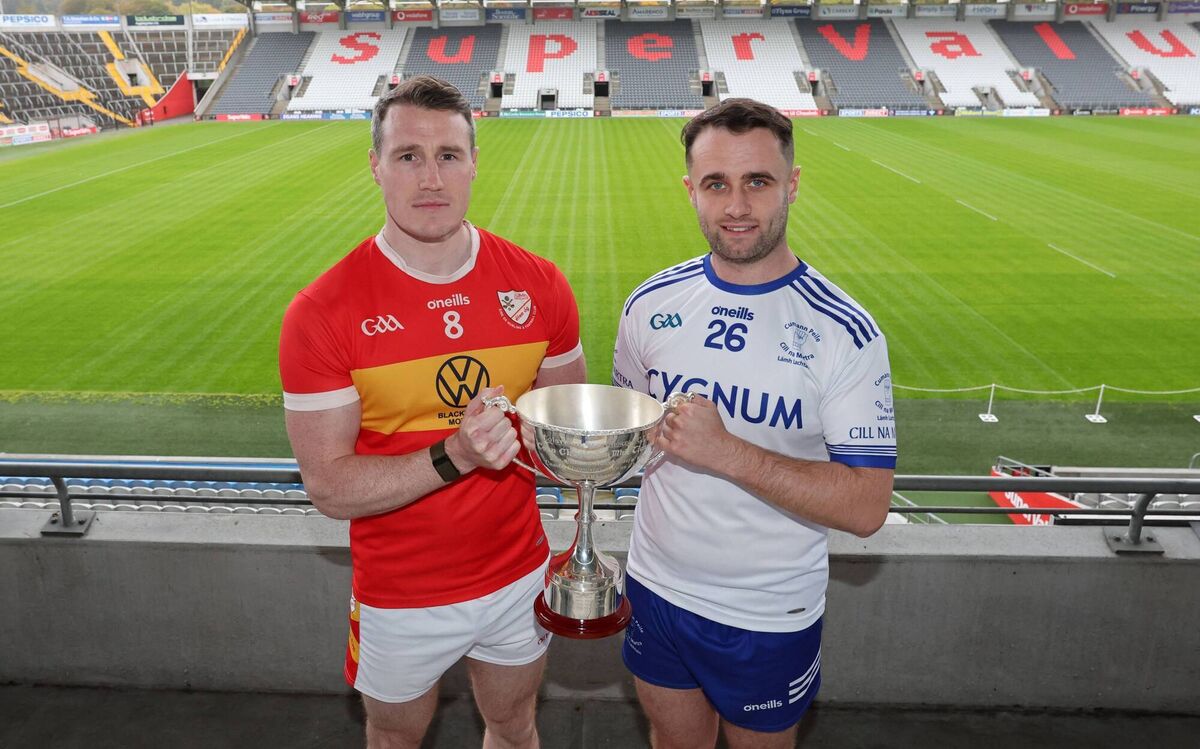 Mark Griffin of Éire Óg pictured at SuperValu Páirc Uí Chaoimh with Eoghan Ó Céilleachair of Cill na Martra. Picture: Jim Coughlan.