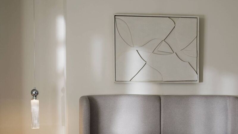 How to create a hotel bedroom at home How to create a hotel bedroom at home