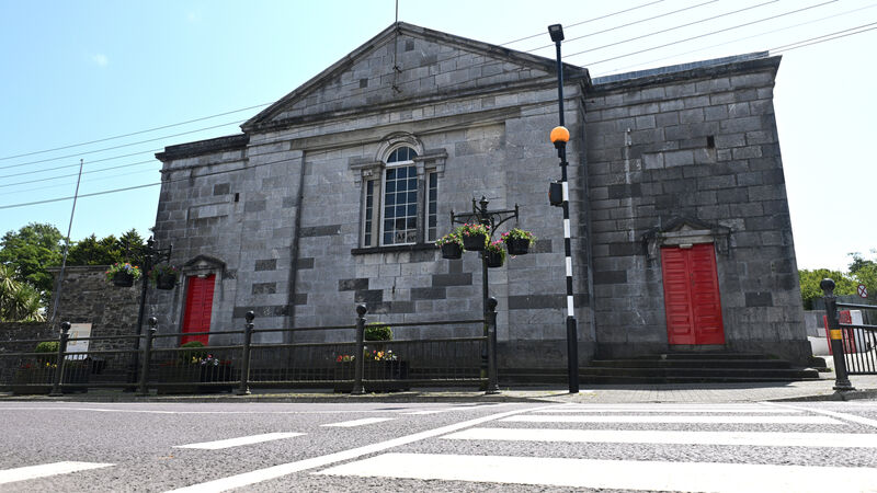 Drunk driver lost control of car which turned on its roof on busy Cork road Drunk driver lost control of car which turned on its roof on busy Cork road