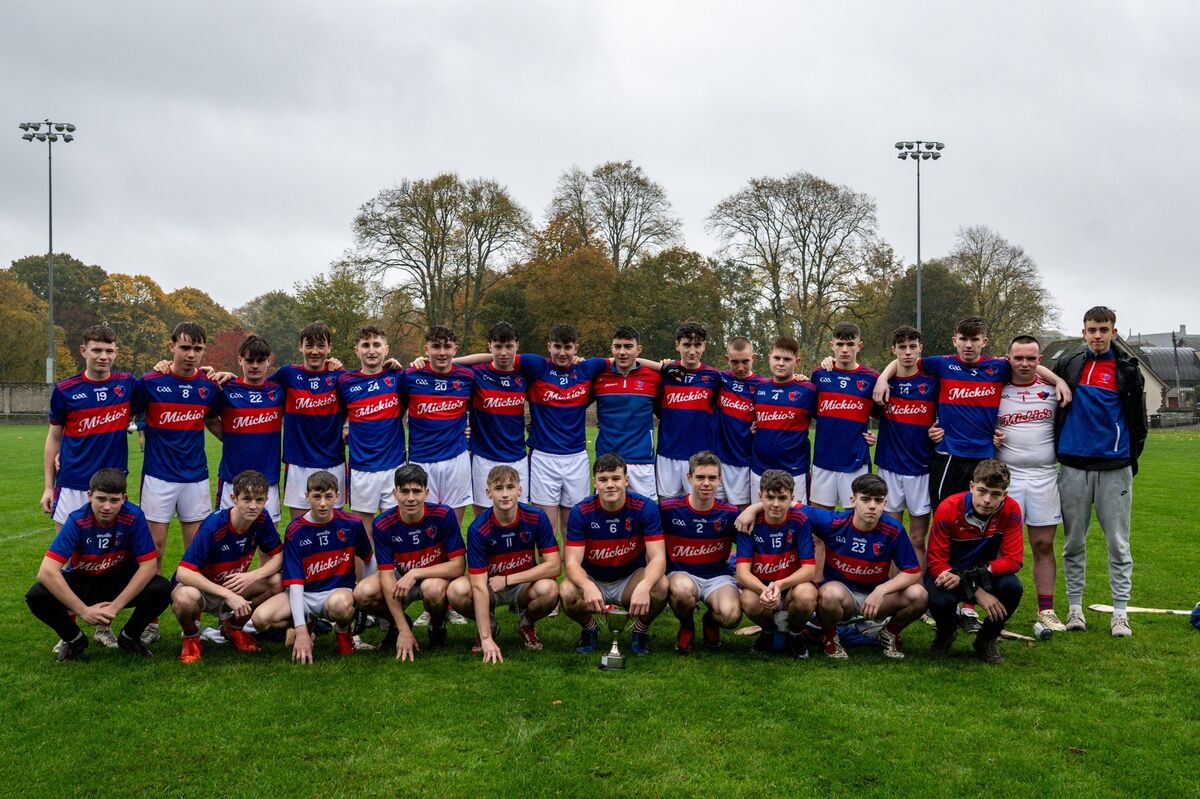 The Erin’s Own team pictured with the Fé16 Premier Hurling Challenge Cup following their win over Carrigaline. Picture Chani Anderson.