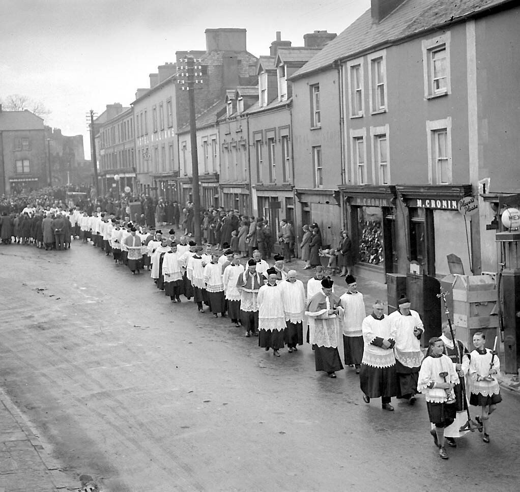 Altar boys leading the funeral procession for Macroom parish priest Dean Higgins in March, 1930. A Throwback Thursday reader today recalls their own faltering first steps learning the altar boy trade Altar boys leading the funeral procession for Macroom parish priest Dean Higgins in March, 1930. A Throwback Thursday reader today recalls their own faltering first steps learning the altar boy trade