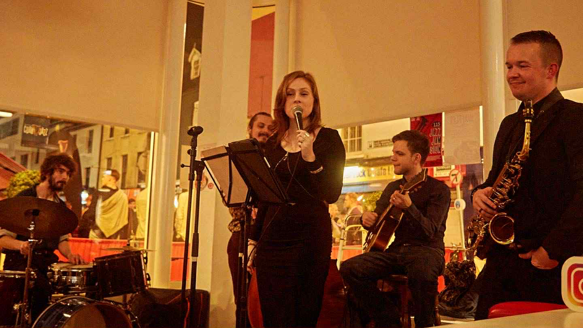 115 Café sessions. 115 Café sessions.